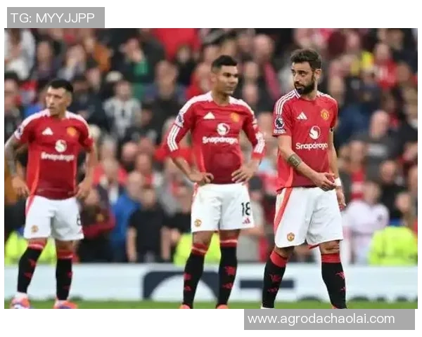 曼联与巴萨在国际冠军赛中激战正酣谁能笑到最后